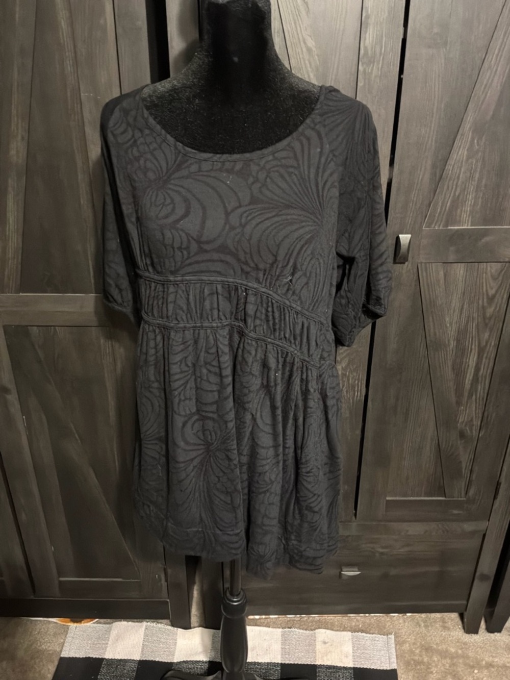 Elle Black Textured Empire Seam Tunic